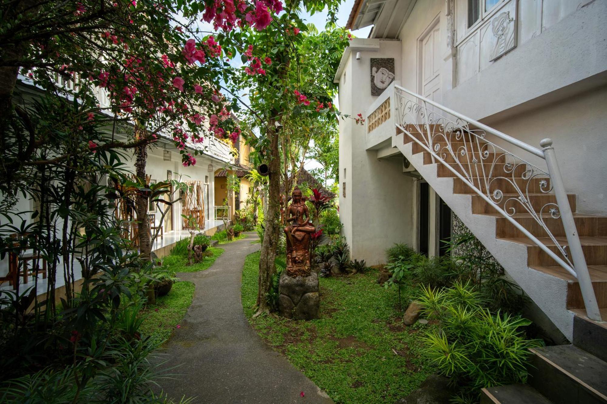 Kubu Sari Ubud ภายนอก รูปภาพ